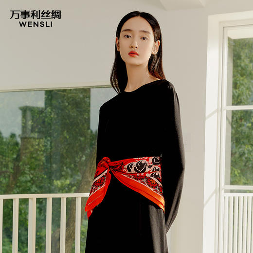 万事利“雀翎”双面印花真丝大方巾 商品图4