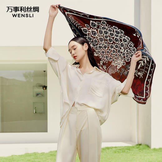 万事利“雀翎”双面印花真丝大方巾 商品图0