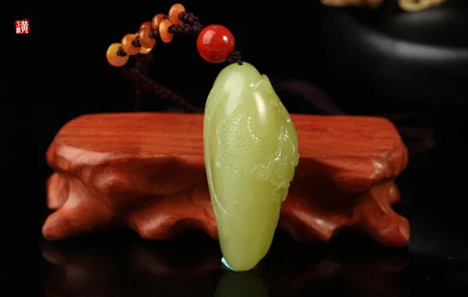 和田玉黄玉【龙】吊坠 赠精美编织挂绳 商品图1