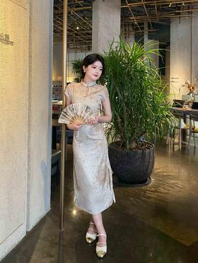 是独属古典女人的魅力姿态