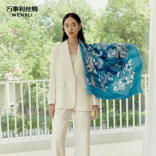 万事利“极光”88厘米双面印花真丝大方巾 商品图1