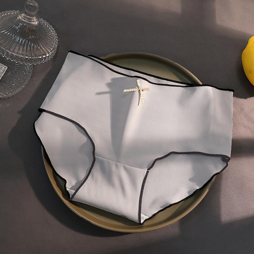 【29.9元/3条】冰丝内裤，女士无痕，柔软顺滑，舒爽透气，中腰薄款，少女纯棉裆透气内裤，提臀大码三角短裤 商品图6