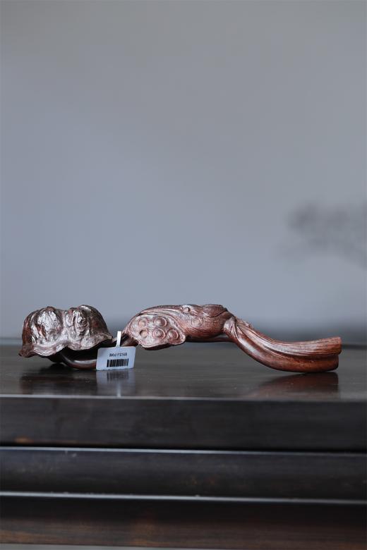 荷趣(翠鸟莲蓬)°血檀如意 商品图0