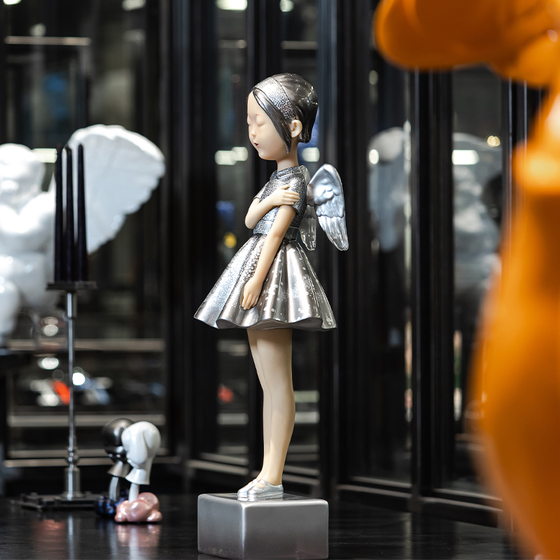 稀奇艺术向京《银河》现代天使星空女孩天使雕塑新婚礼物送新人