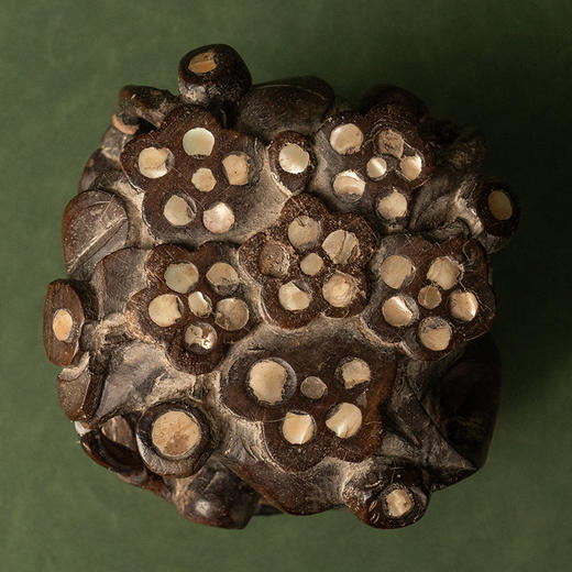 清 红木嵌螺钿根结形盖盒 商品图2