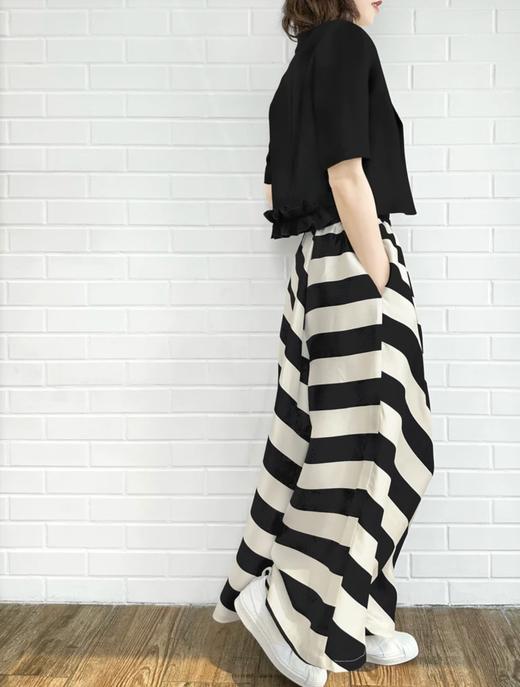 TYNVIE 短袖西装外套 - 黑色 商品图4