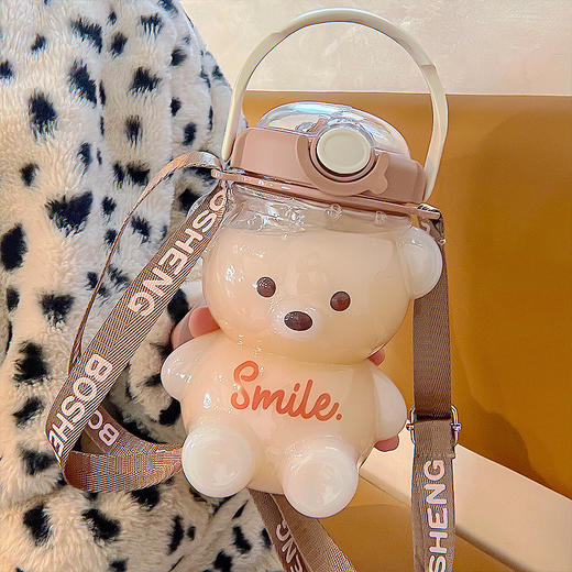 「四色可选」小熊水杯女生夏季吸管杯子女颜值水壶便携可爱儿童双饮塑料杯子餐饮用具 商品图2