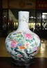 仿清乾隆粉彩锦鸡花卉纹天球瓶 商品缩略图0