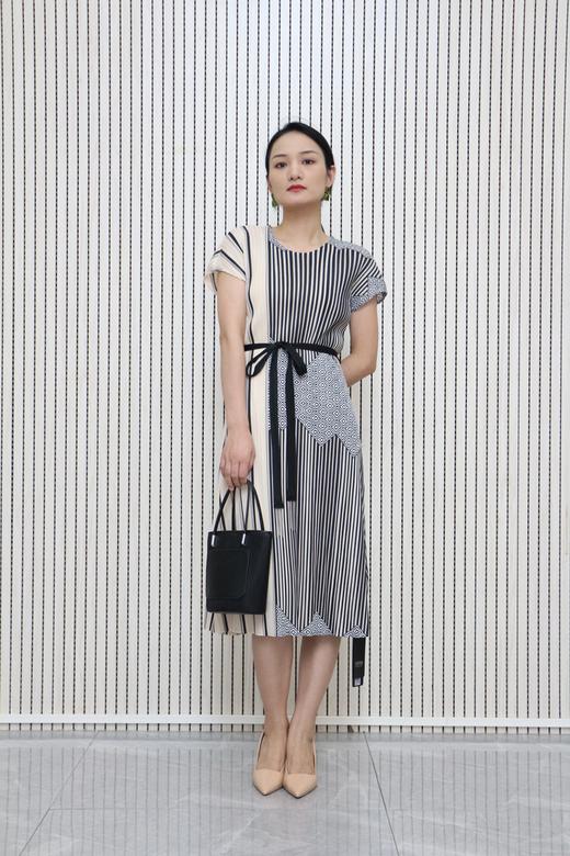 售罄-千年情话—梁祝黄白游色几何图案包袖连衣裙LZ3S32 商品图4