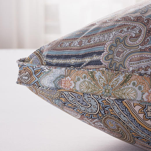 多喜爱 莉莉丝冬奢95白鹅绒分层复合柔弹枕cs 商品图3