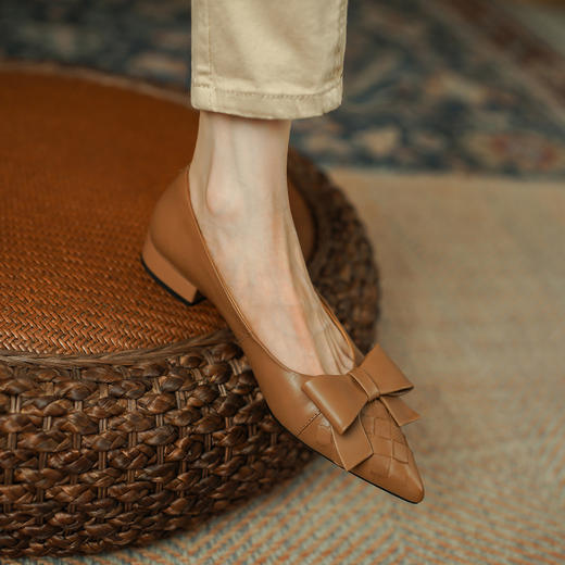 法式优雅，胎牛皮编织尖头蝴蝶结平底单鞋PS1657 商品图5