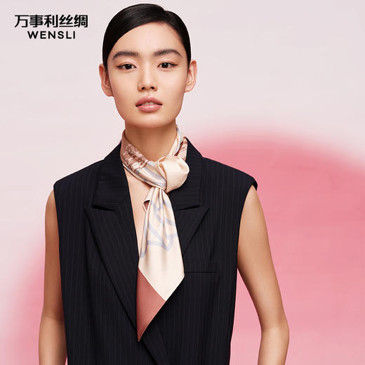 万事利“好运连连”双面印花真丝中方巾 商品图0