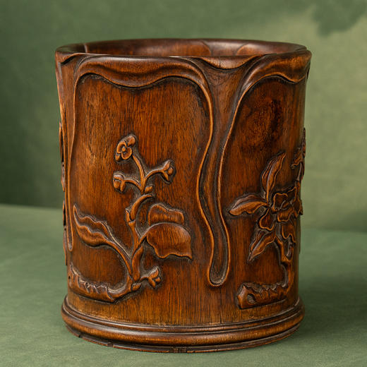 清 红木花卉纹花口笔筒 商品图4