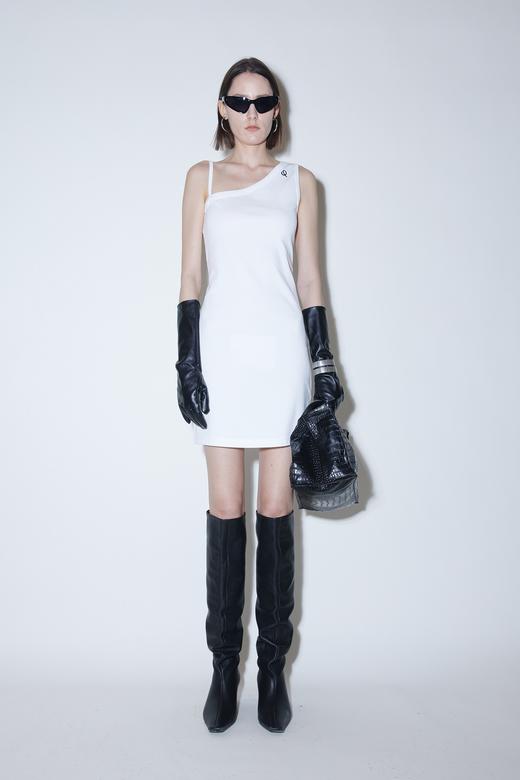 斜肩连衣短裙 商品图0