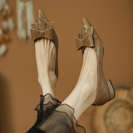 法式优雅，胎牛皮编织尖头蝴蝶结平底单鞋PS1657 商品图8