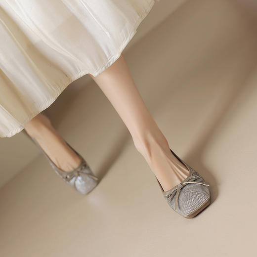 舒适百搭，圆头镶钻平底单鞋WXJ-W8013 商品图6