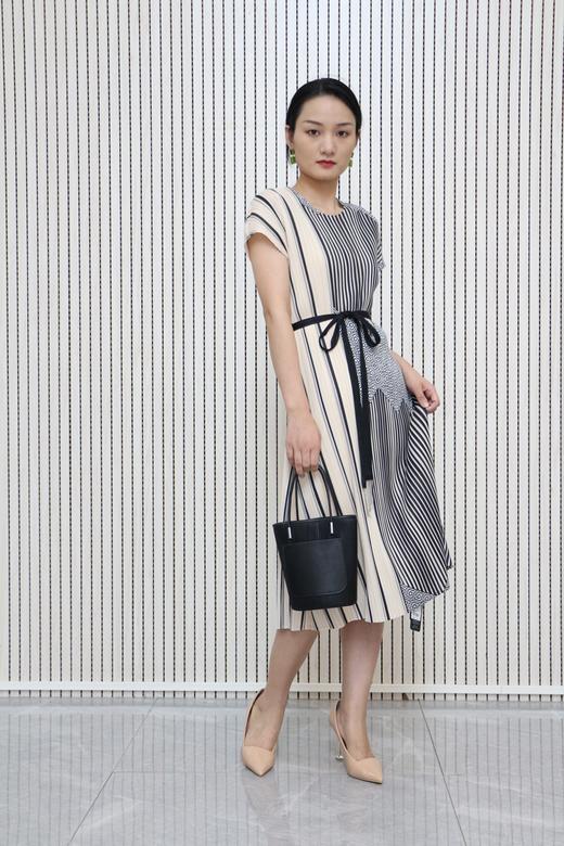 售罄-千年情话—梁祝黄白游色几何图案包袖连衣裙LZ3S32 商品图1