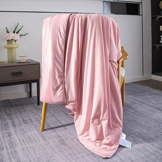 【自带凉感！A类母婴级夏被】日本科技A类凉感丝冰淇淋夏凉被，母婴级标准，放心睡。甄选凉感丝面料，凉爽透气贴合皮肤，吸湿透气，感受夏日清凉！-QQ 商品图10