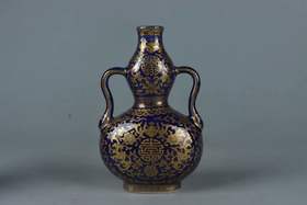 清乾隆-霁蓝描金缠枝福寿双耳葫芦瓶