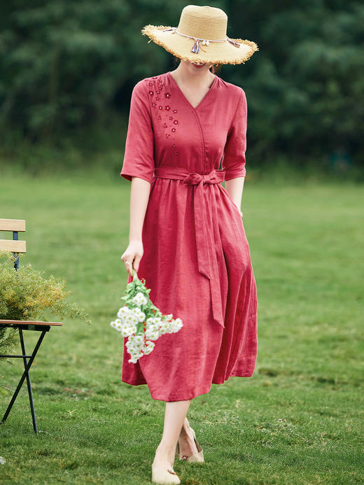 HM-C003春季新款 红色复古亚麻连衣裙原创刺绣花朵V领中袖优雅长裙子 商品图0