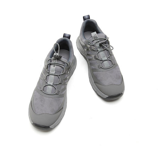 西遇厚底运动鞋男士新款百搭圆头轻便增高户外黑色休闲鞋21635600 商品图1