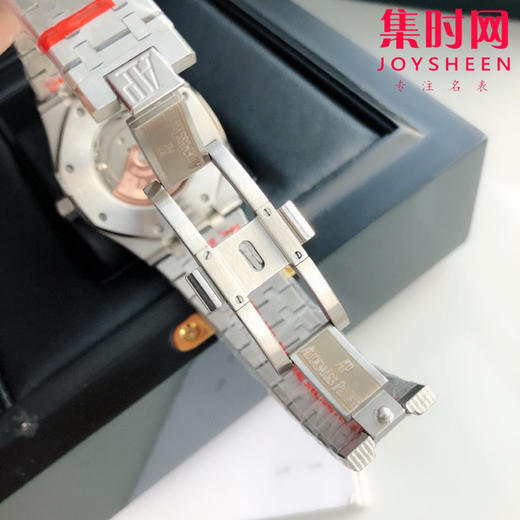 升级版 爱彼皇家橡树系列AP15202 男士腕表
机芯：搭载进口西铁城 商品图8