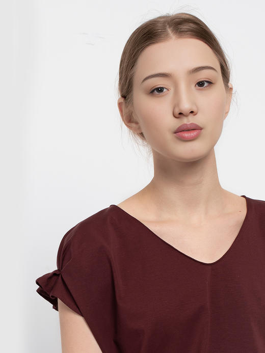 【特价清仓】女士丝光棉褶皱袖口V领T恤 商品图4