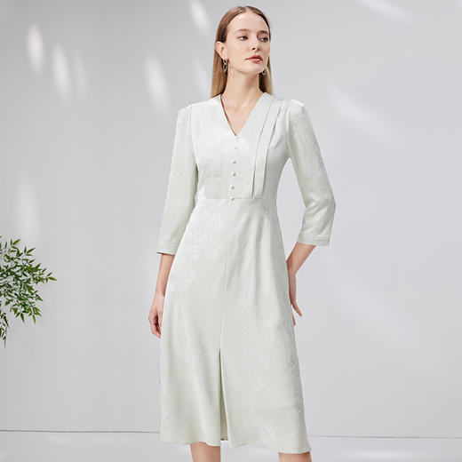 EITIE爱特爱秋季新款优雅温柔V领高腰显瘦印花连衣裙7107815 商品图2