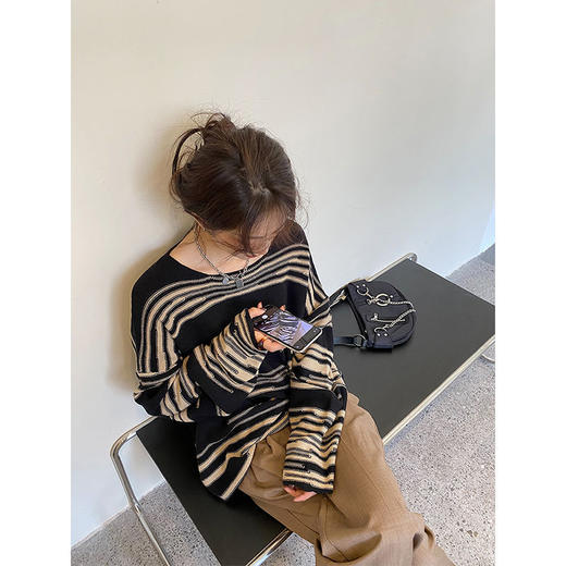 【韩系ins慵懒风条纹毛衣】2023秋冬新款 圆领宽松薄款针织套头衫 宽松版型休闲舒服 商品图2