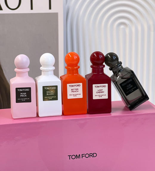 海南岛免税中免集团520限量特惠香水礼盒，TF的年度巨献！单瓶单价2000💰现在5瓶中样福利白菜价199💰 ‼️手快有手慢无！ 商品图4