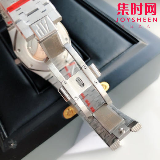 升级版 爱彼皇家橡树系列AP15202 男士腕表
机芯：搭载进口西铁城 商品图8