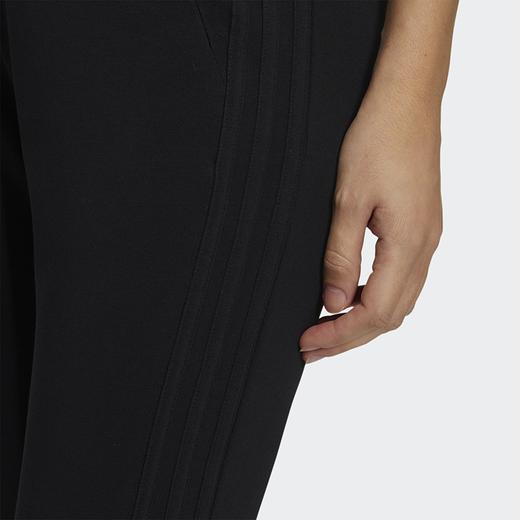 元旦超值抢购 （YY）adidas/阿迪达斯 女子针织棉涤线圈透气舒适同色三条纹纯黑缩口长裤 GP0660 商品图3