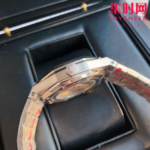 升级版 爱彼皇家橡树系列AP15400 男士腕表
机芯：搭载进口西铁城 商品图6