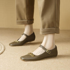 秋季新款，纯色金属装饰平底单鞋HCY-3668