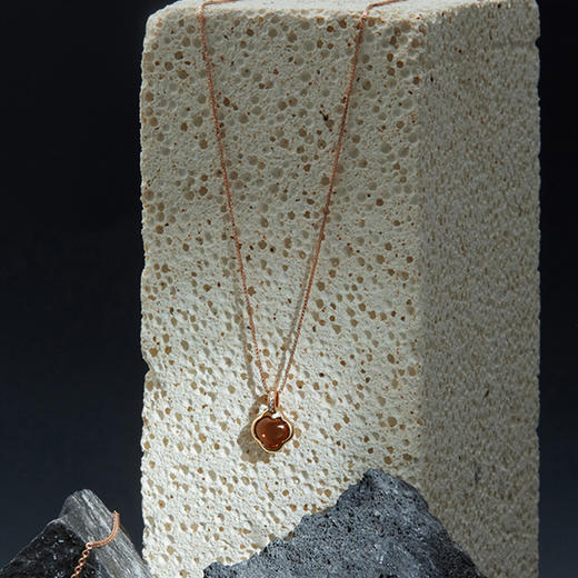 ［结·锁系列］18K玫瑰金烟晶石镶钻项坠 商品图4