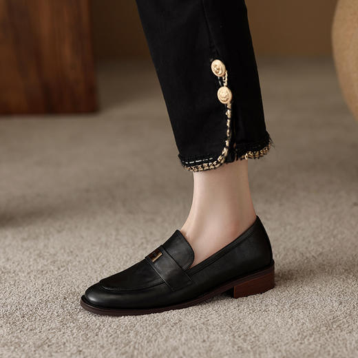 乐福鞋时尚中跟女鞋，粗跟圆头深口四季单鞋YX-A966 商品图1