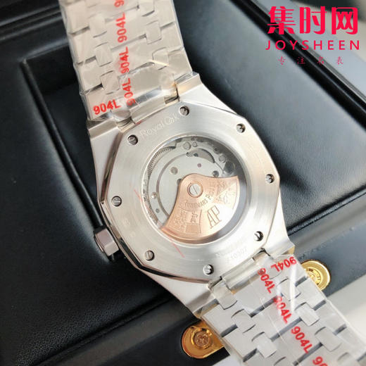 升级版 爱彼皇家橡树系列AP15202 男士腕表
机芯：搭载进口西铁城 商品图7