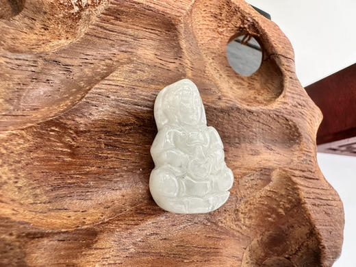 翡翠观音挂坠 商品图1