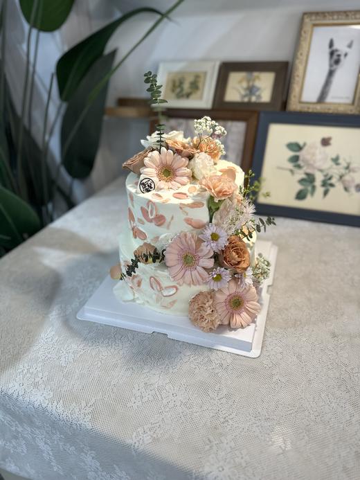 浪漫花海鲜花蛋糕（提前一天预约） 商品图0