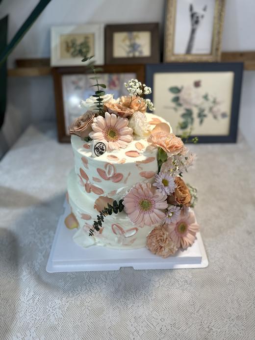 浪漫花海鲜花蛋糕（提前一天预约） 商品图1