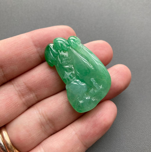 冰种阳绿厚庄翡翠山水牌 商品图6