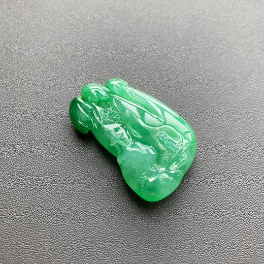 冰种阳绿厚庄翡翠山水牌 商品图3