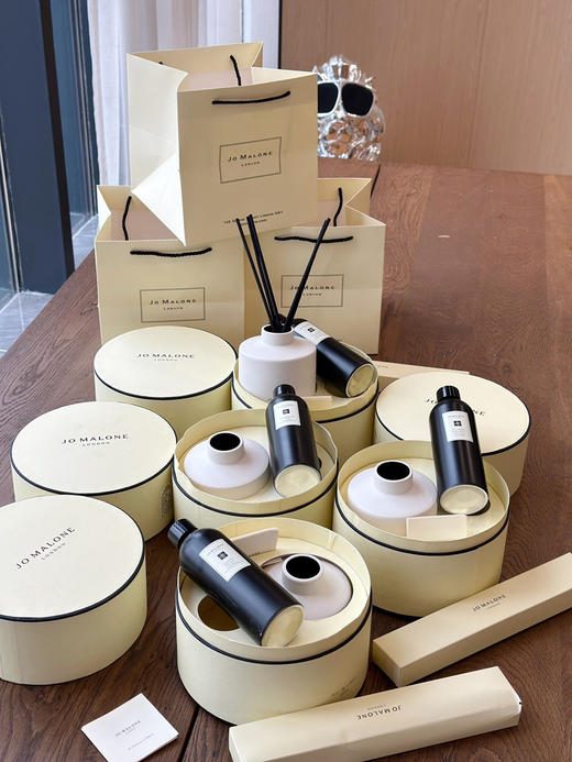 JoMalone祖*龙 全新乔治亚白陶满室幽香无火藤条 价值1550 配齐柜台手袋 陶罐 礼盒包装 高雅香味的艺术品 商品图5