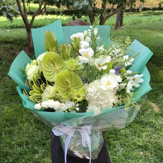 白绿色系混搭花束 商品图0