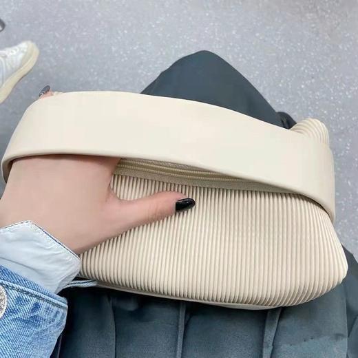 化妆包大容量女便携超大2022新款超火口红收纳包旅行洗漱袋 商品图6