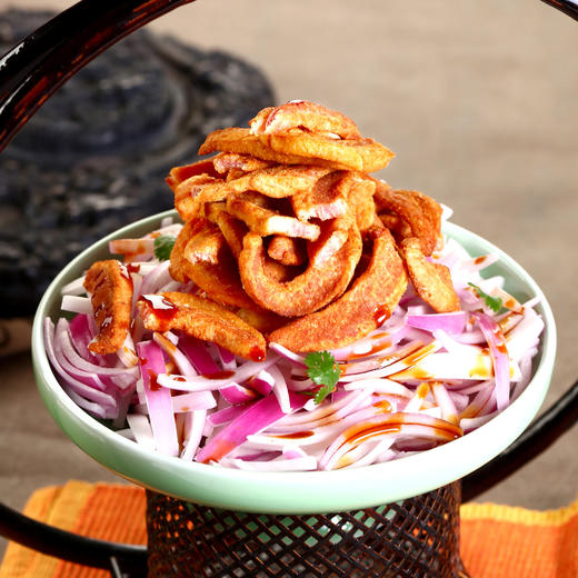 圆葱拌脂渣【菜品展示--珍馐家常】 商品图0