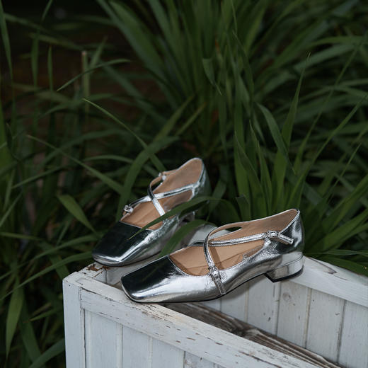 faytobe方头银色2023年春夏新款法式百搭粗跟芭蕾浅口单鞋 商品图1