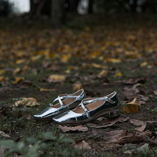 faytobe方头银色2023年春夏新款法式百搭粗跟芭蕾浅口单鞋 商品图2