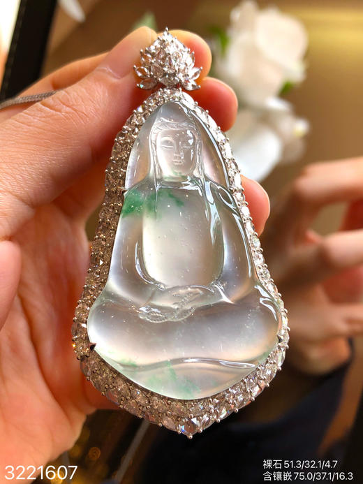 玻璃飘翠木纳观音吊坠【3221607】具体价格微信咨询 商品图1