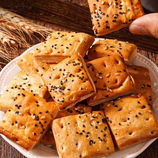 【征服你的味蕾！千层山药南瓜酥饼干】酥脆可口芝麻飘香，营养美味，诱人食欲一口一口停不下来，色泽诱人，咸味糕点早餐代餐食品老年人零食特价清仓 商品图3